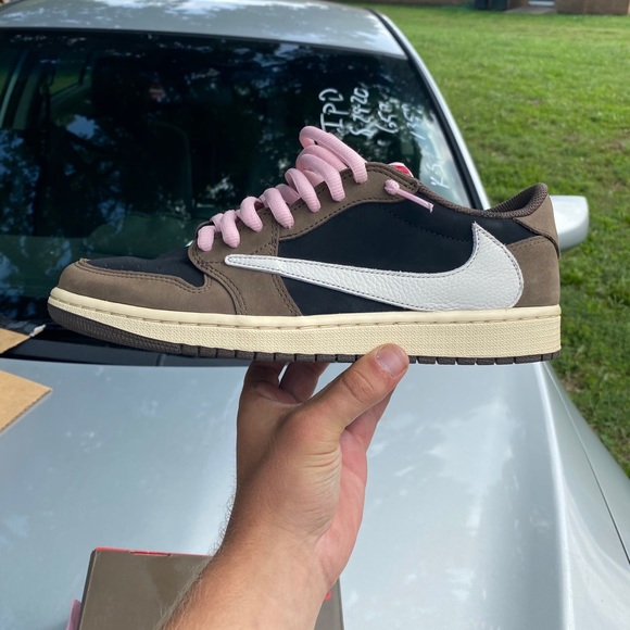 Travis Scott Jordan 1 Low - Picture 4 of 16